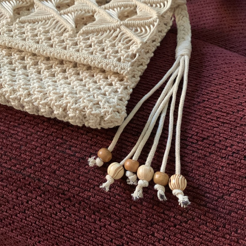 Elegant Cream Macramé Boho Crossbody Shoulder Bag with Beaded Tassels Zip Close - Picture 2 of 11